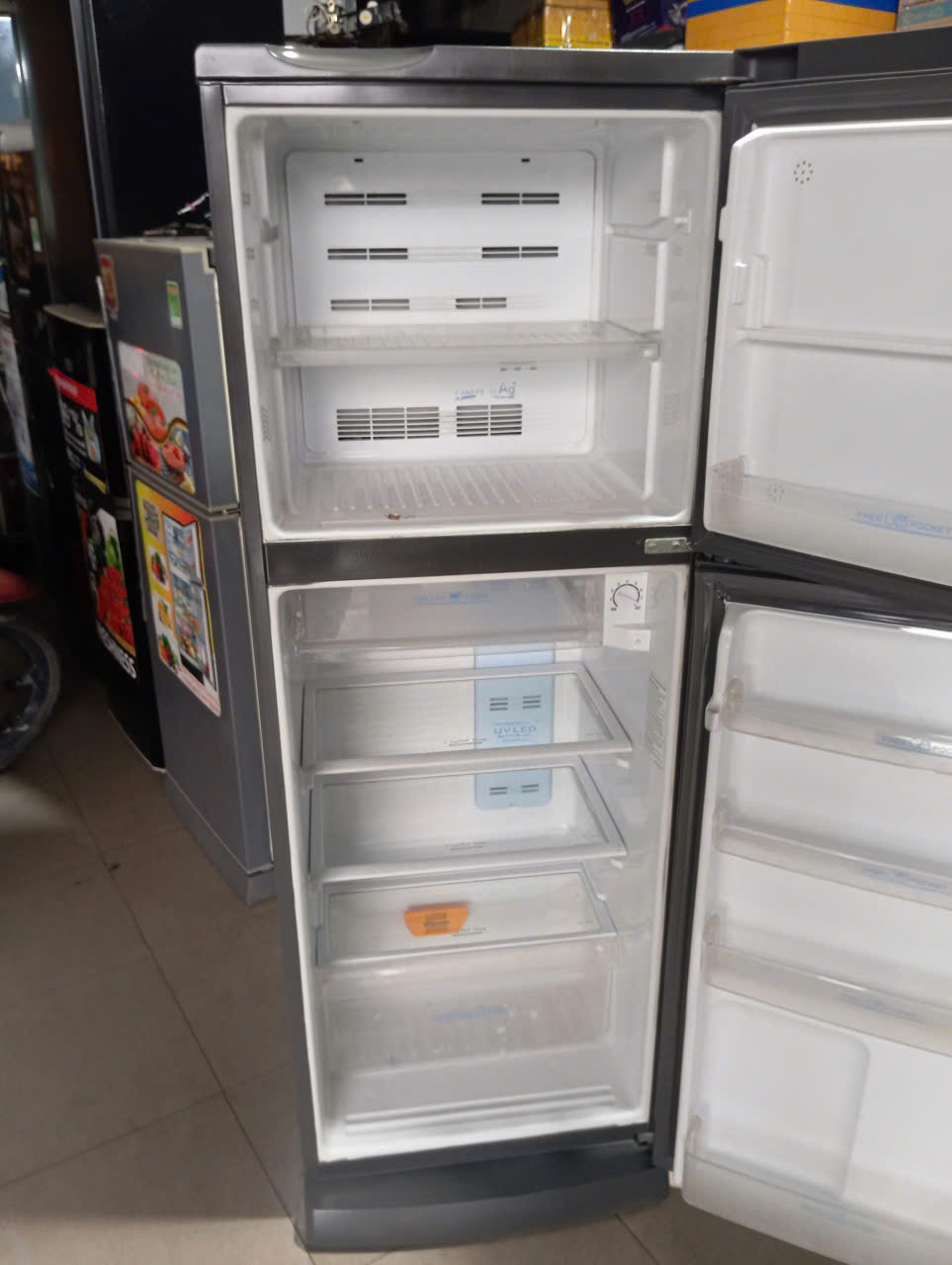 TỦ LẠNH CŨ 210L - SANYO