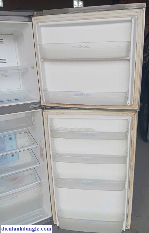 TỦ LẠNH CŨ SANYO 245 LÍT